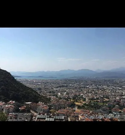 Sehir Ve Deniz Manzarali Фетхие